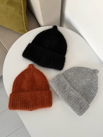 Головные уборы - Шапка Alisarams средняя вязка пушистая