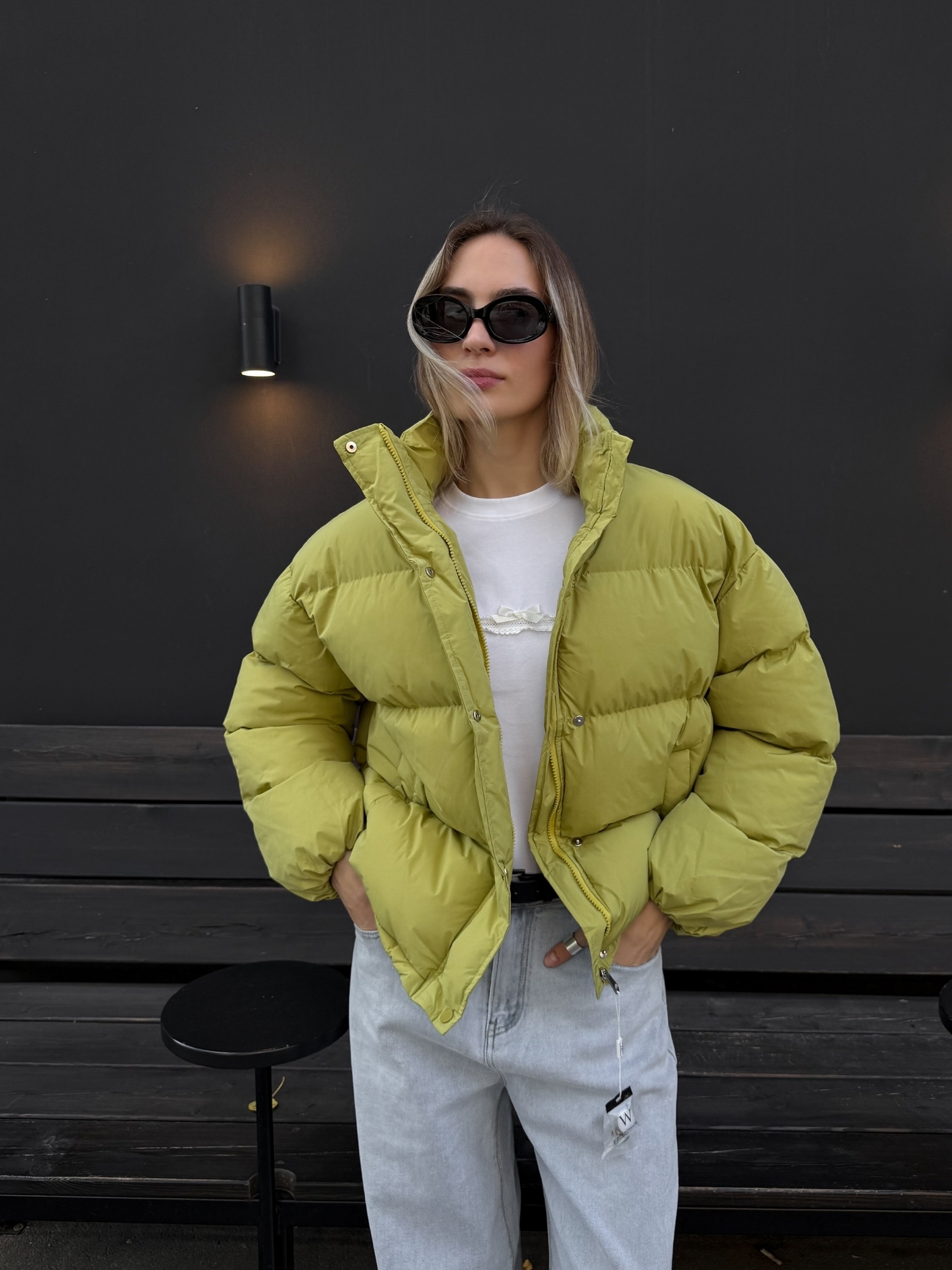 Куртка W 5886 короткая затяжки снизу