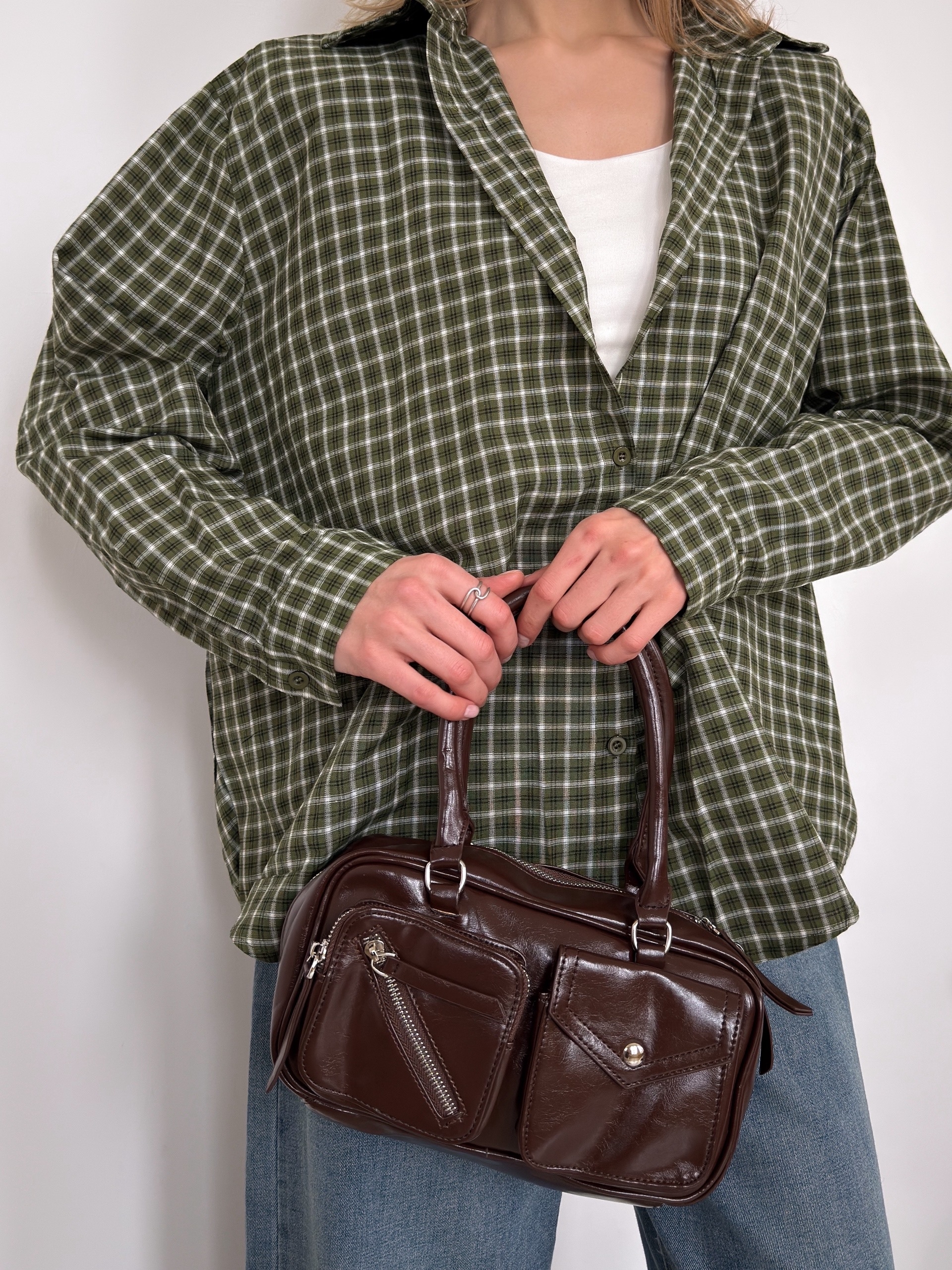 Сумка 6626 лак кармашки спереди