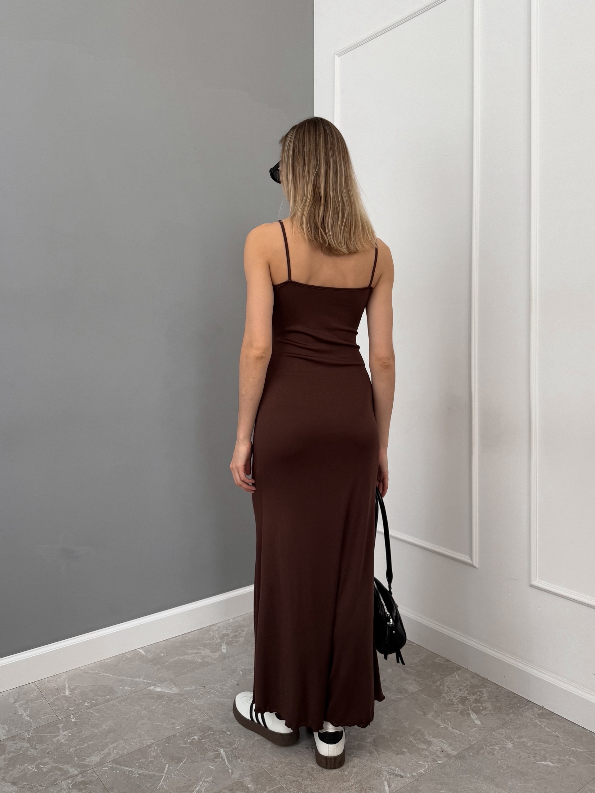 Платье SS 183 трикотаж макси на тонких лямках волнистый край