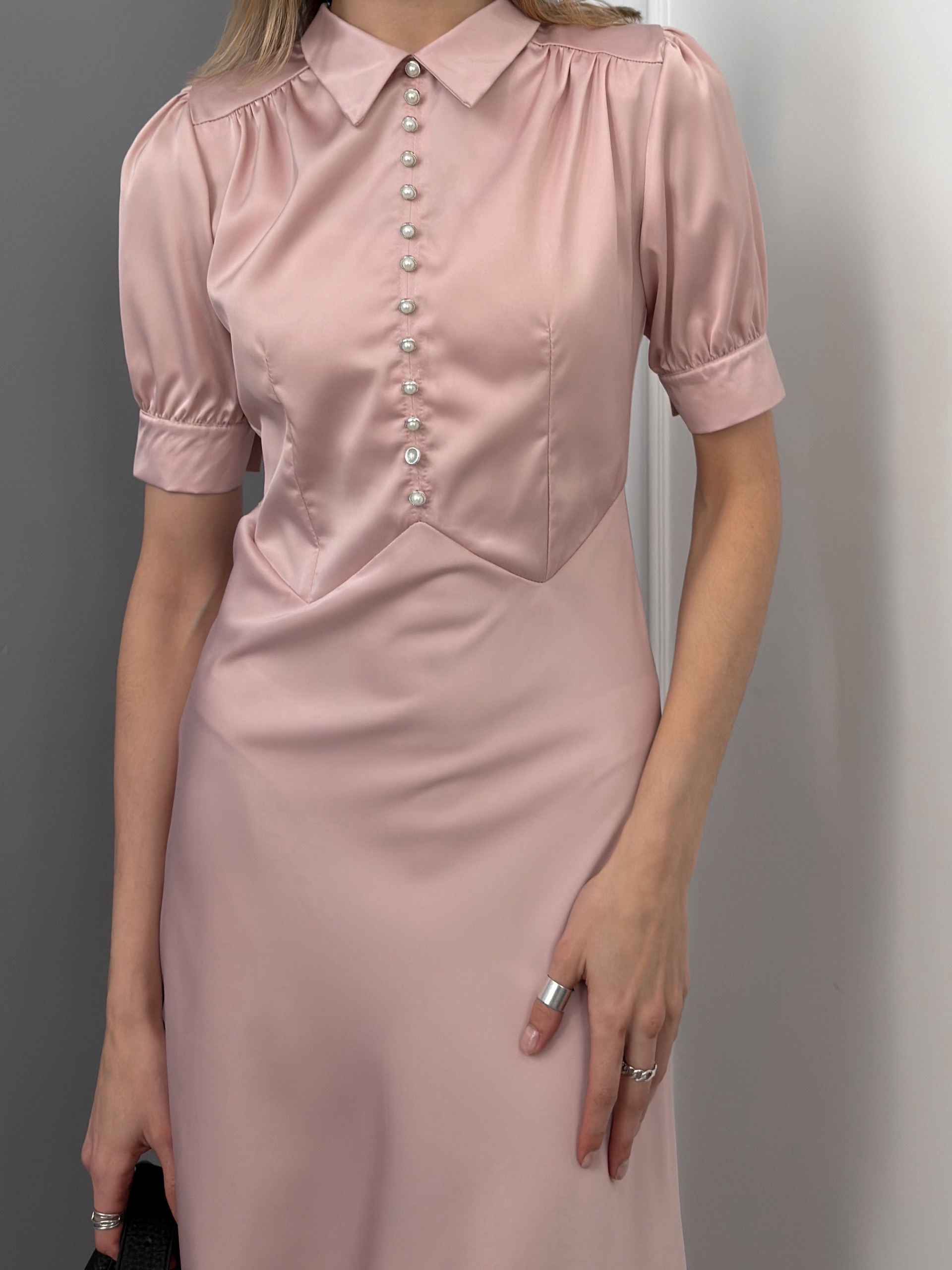 Платье  Miss Diva 25211 пуговки воротник поло атлас