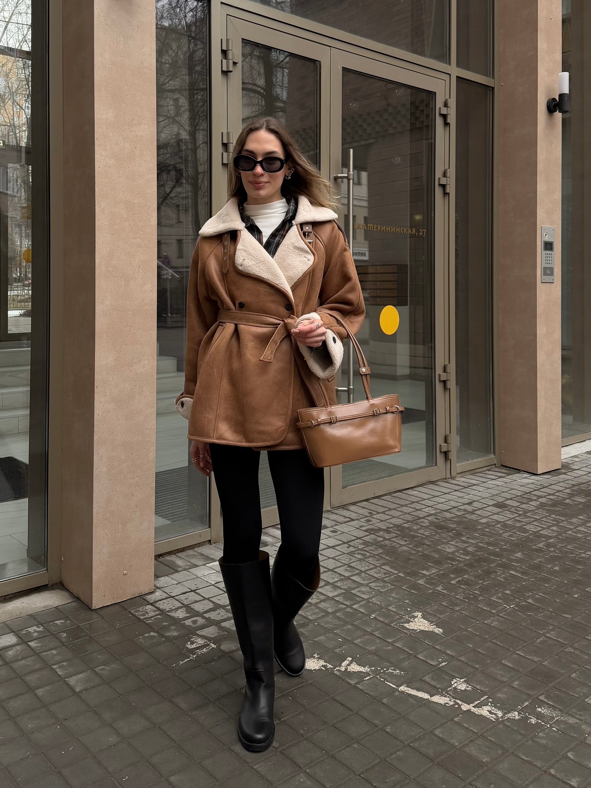 Дубленка W 8878 средняя длина+ пояс