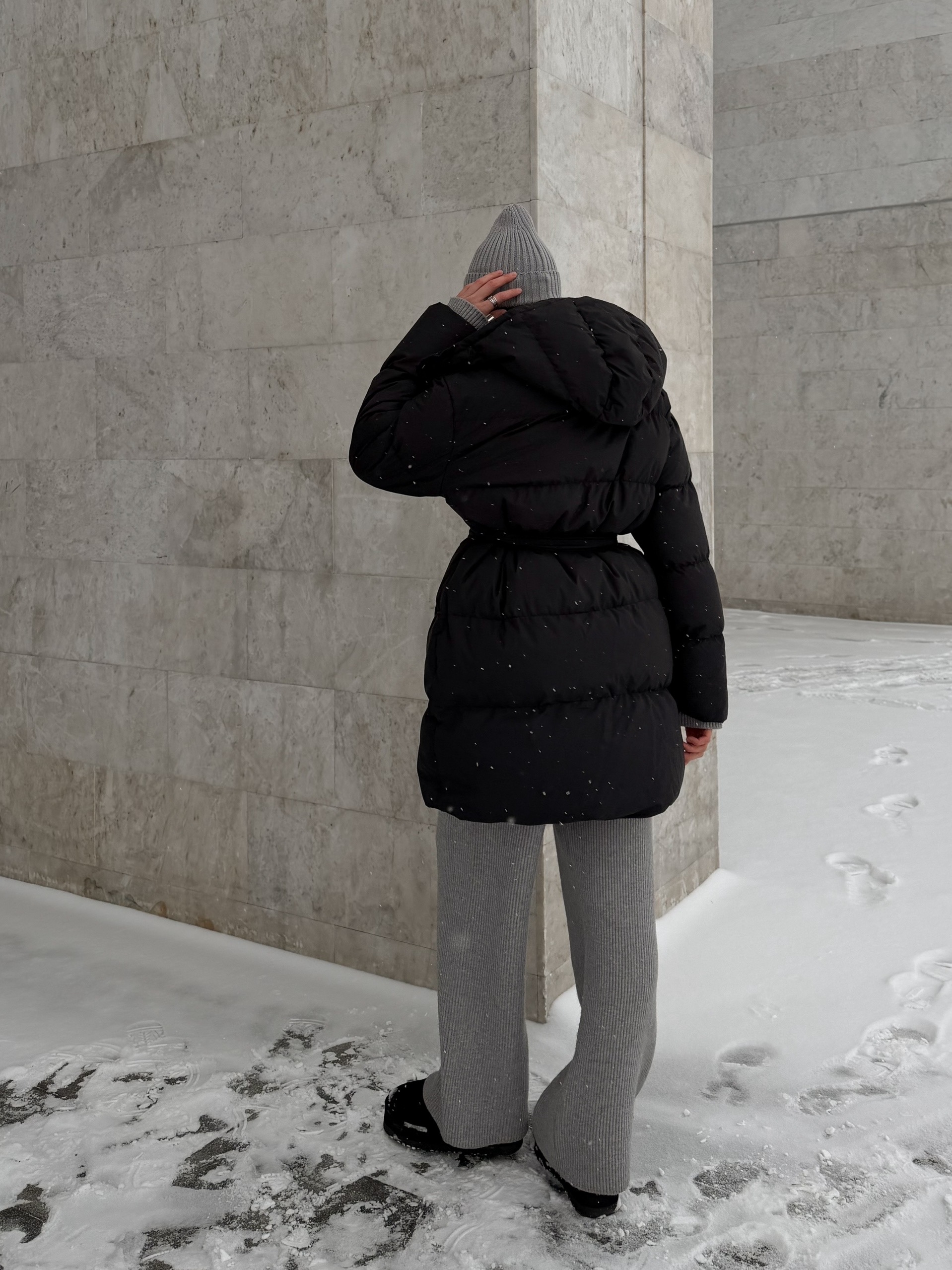 Куртка W638 средняя длина с поясом