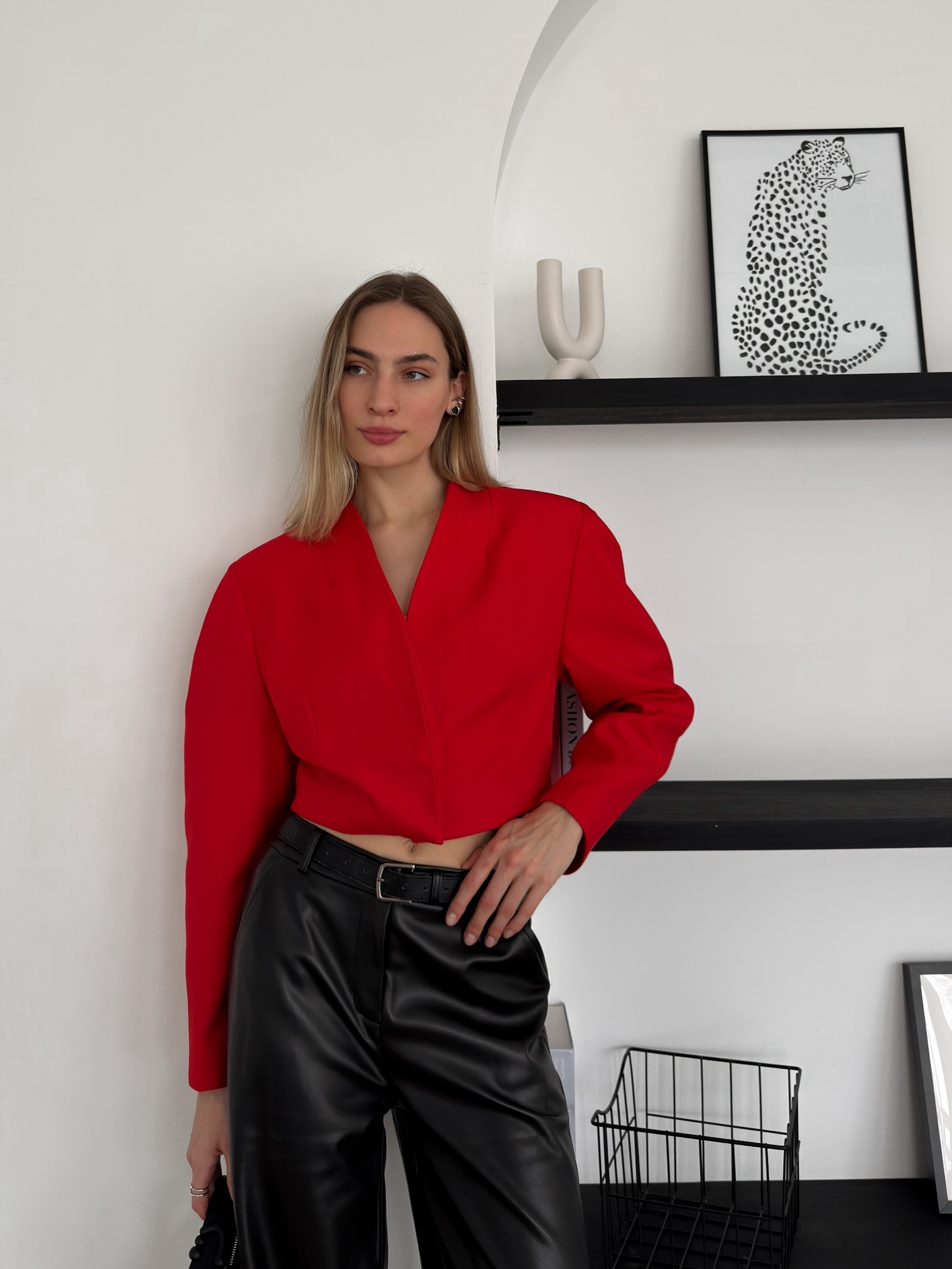 Жакет Liza 2222 укороченный объемные плечи