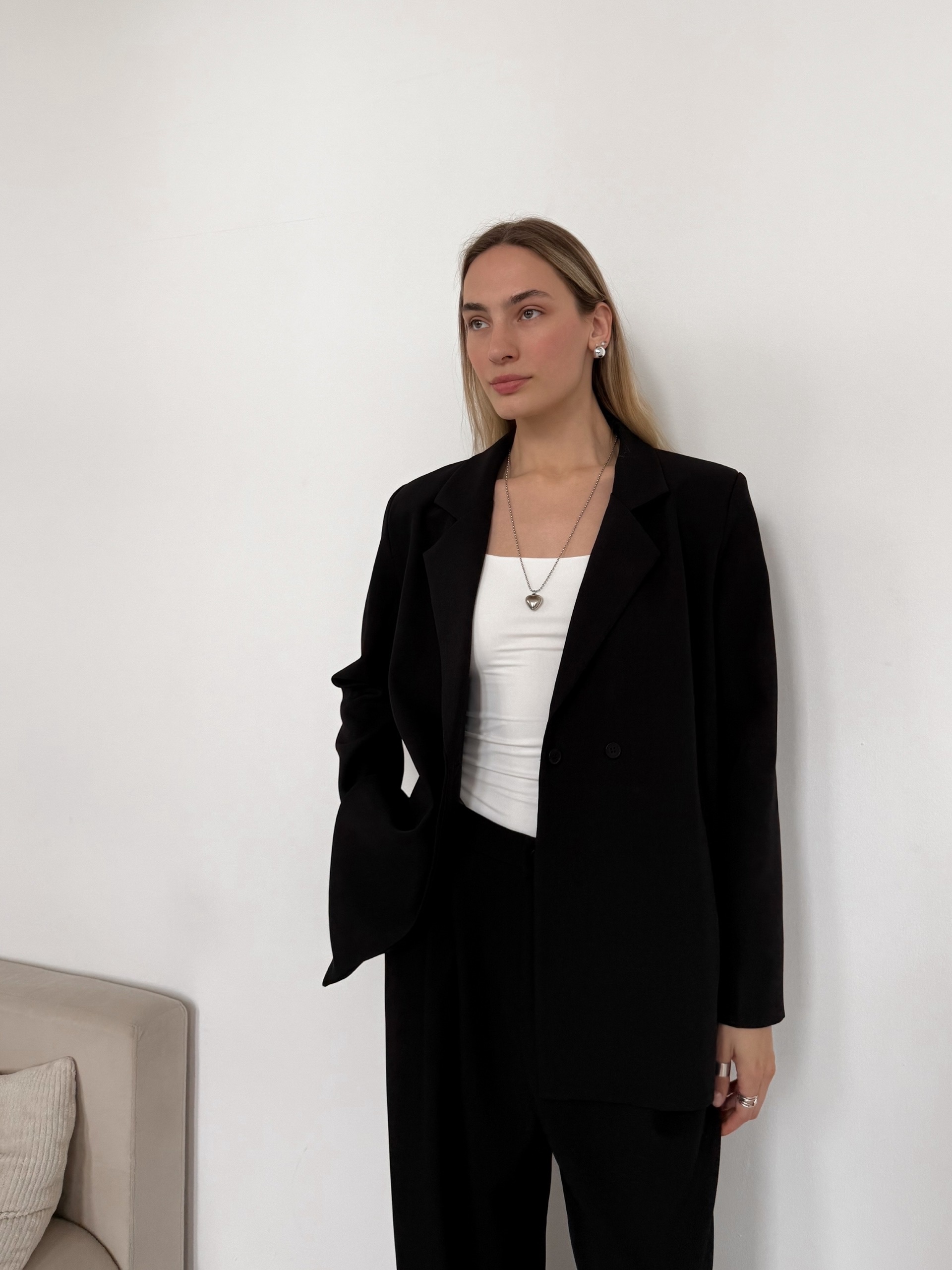 Костюм W 2285 жакет с поясом+брюки прямые