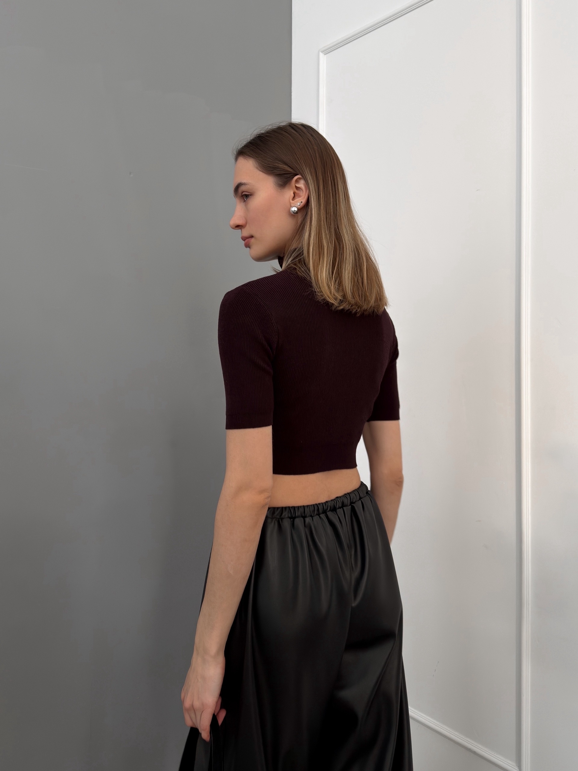 Кофточка Korea 215 укороченая ворот на молнии