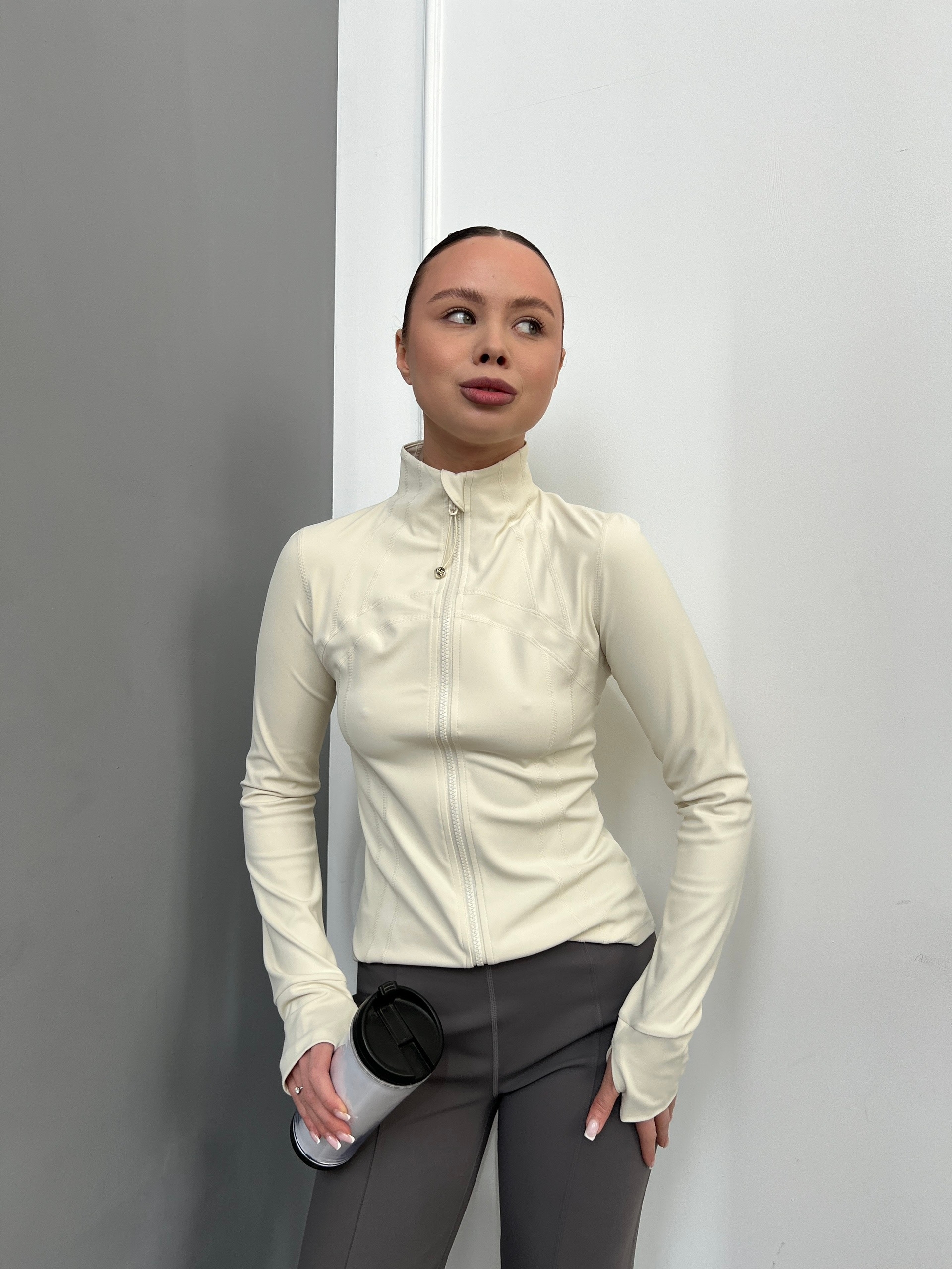 Кофточка Creora 5031 на молнии