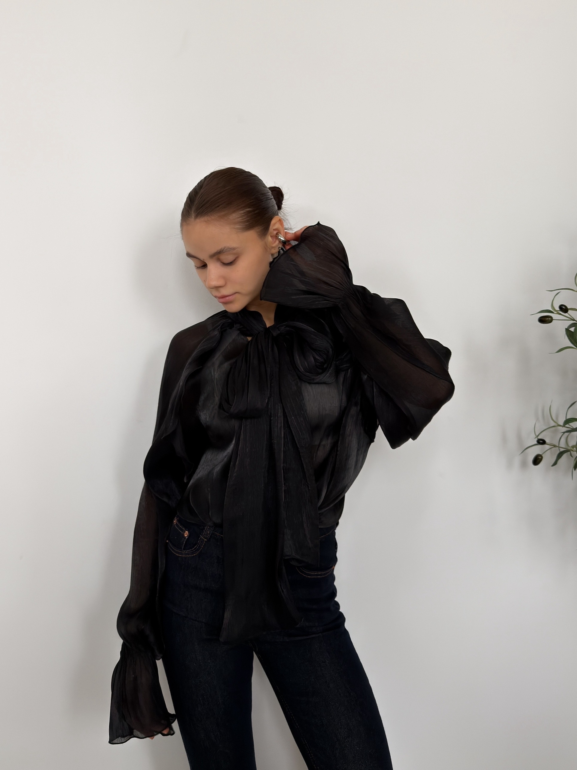 Блуза Soll легкая завязки на вороте перламутр