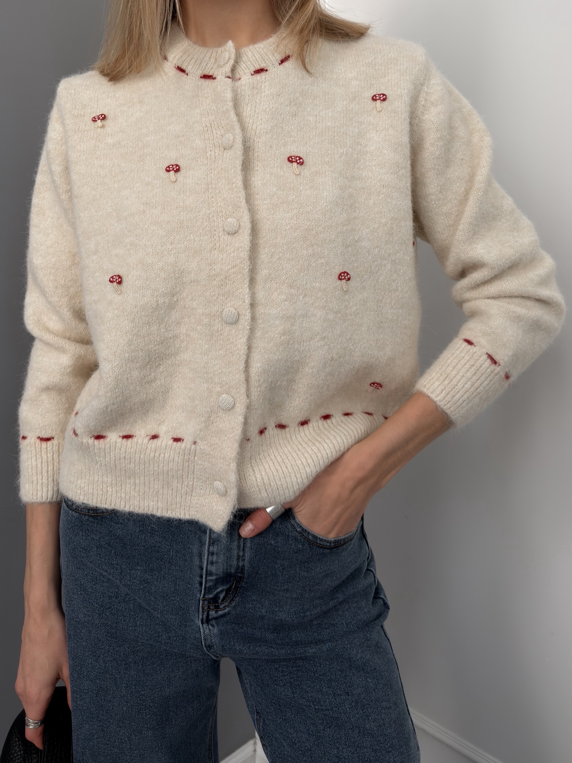 Кардиган на пуговках+грибочки