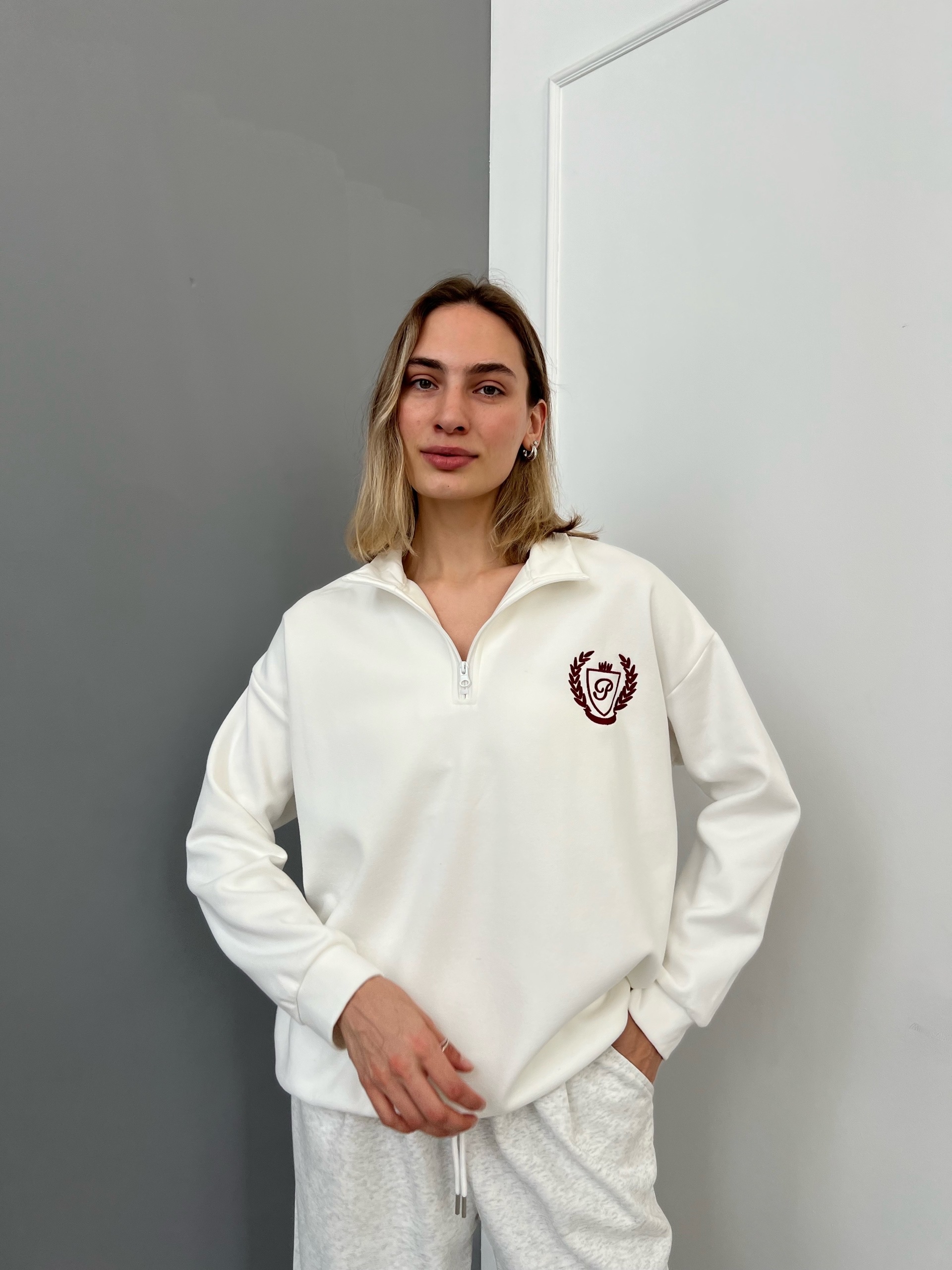 Свитшот 33code эмблема B264