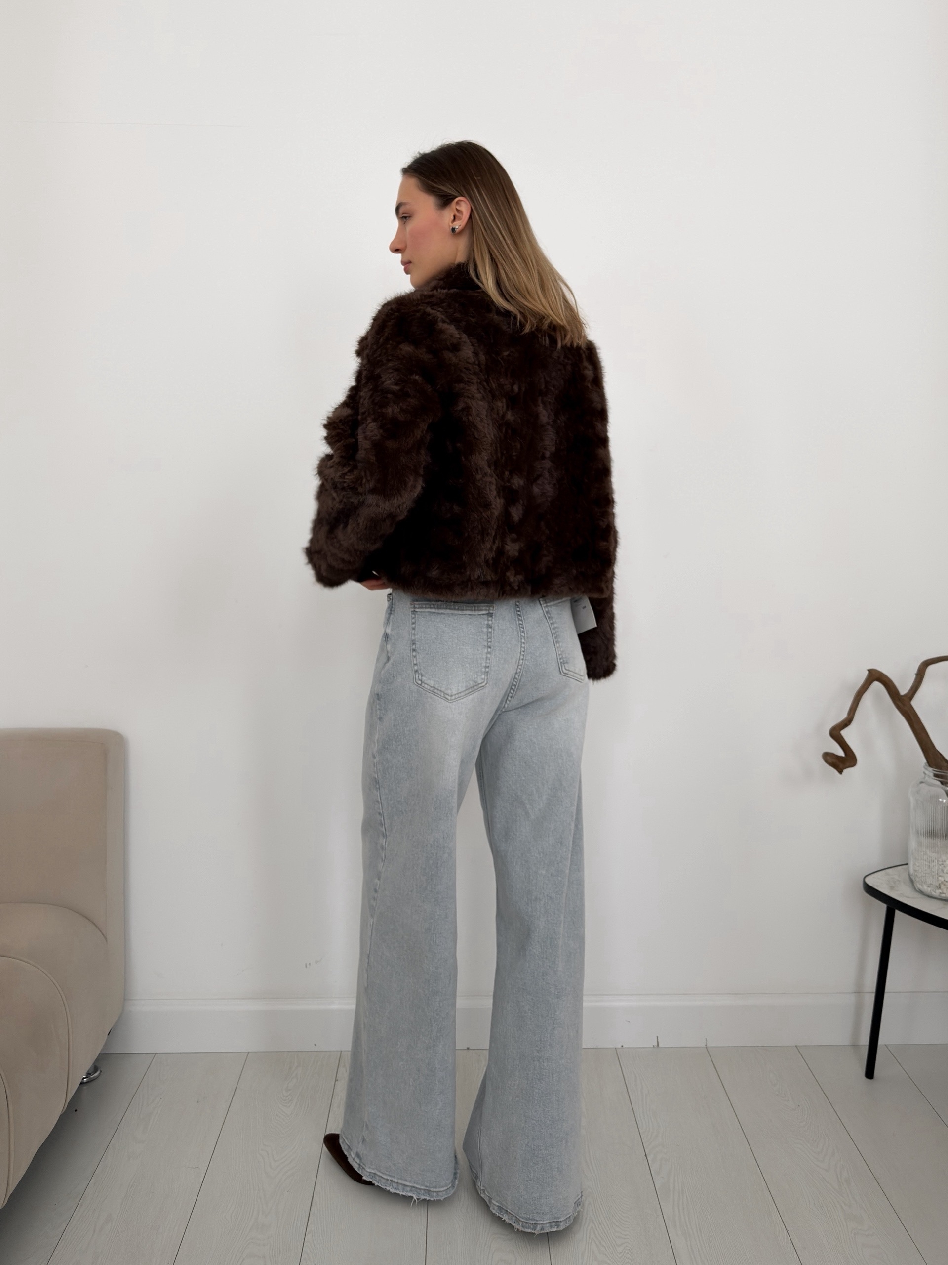 шубка Morethan 1230 короткая большие пуговки