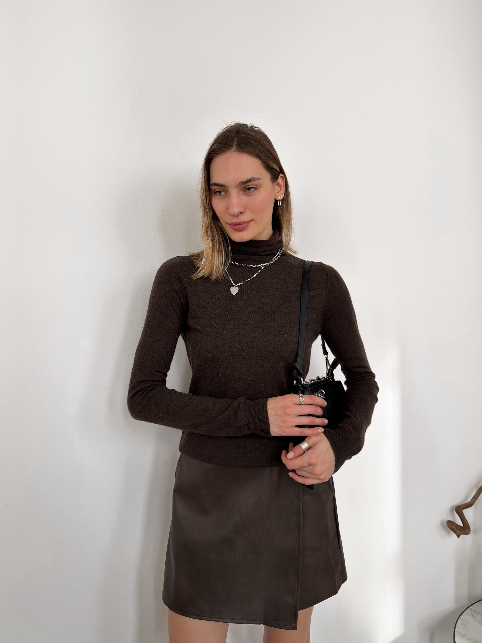 Водолазка The River J1F5062 высокий ворот