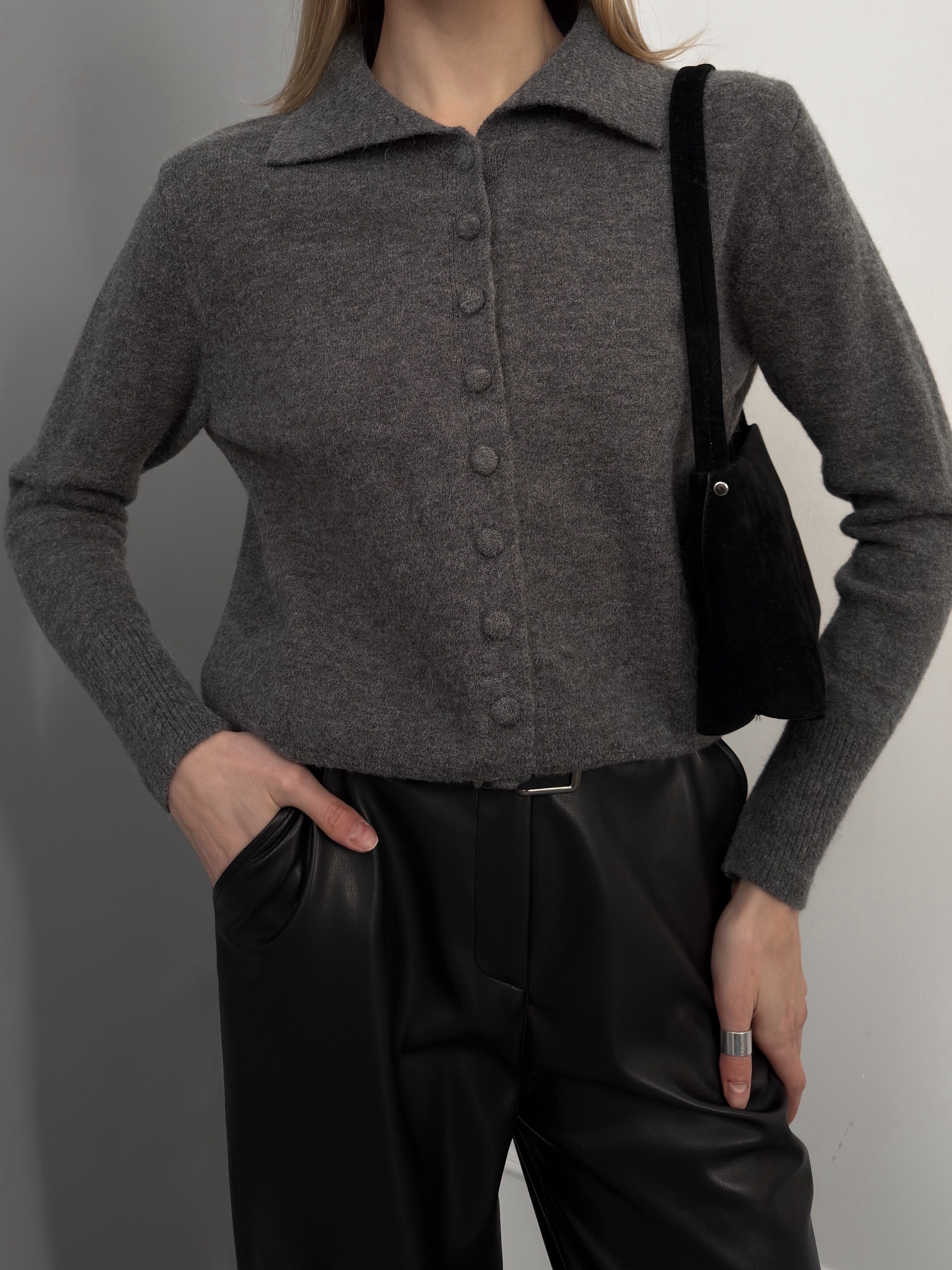 Кардиган MC STUDIO 2038 мягкие пуговки высокий ворот