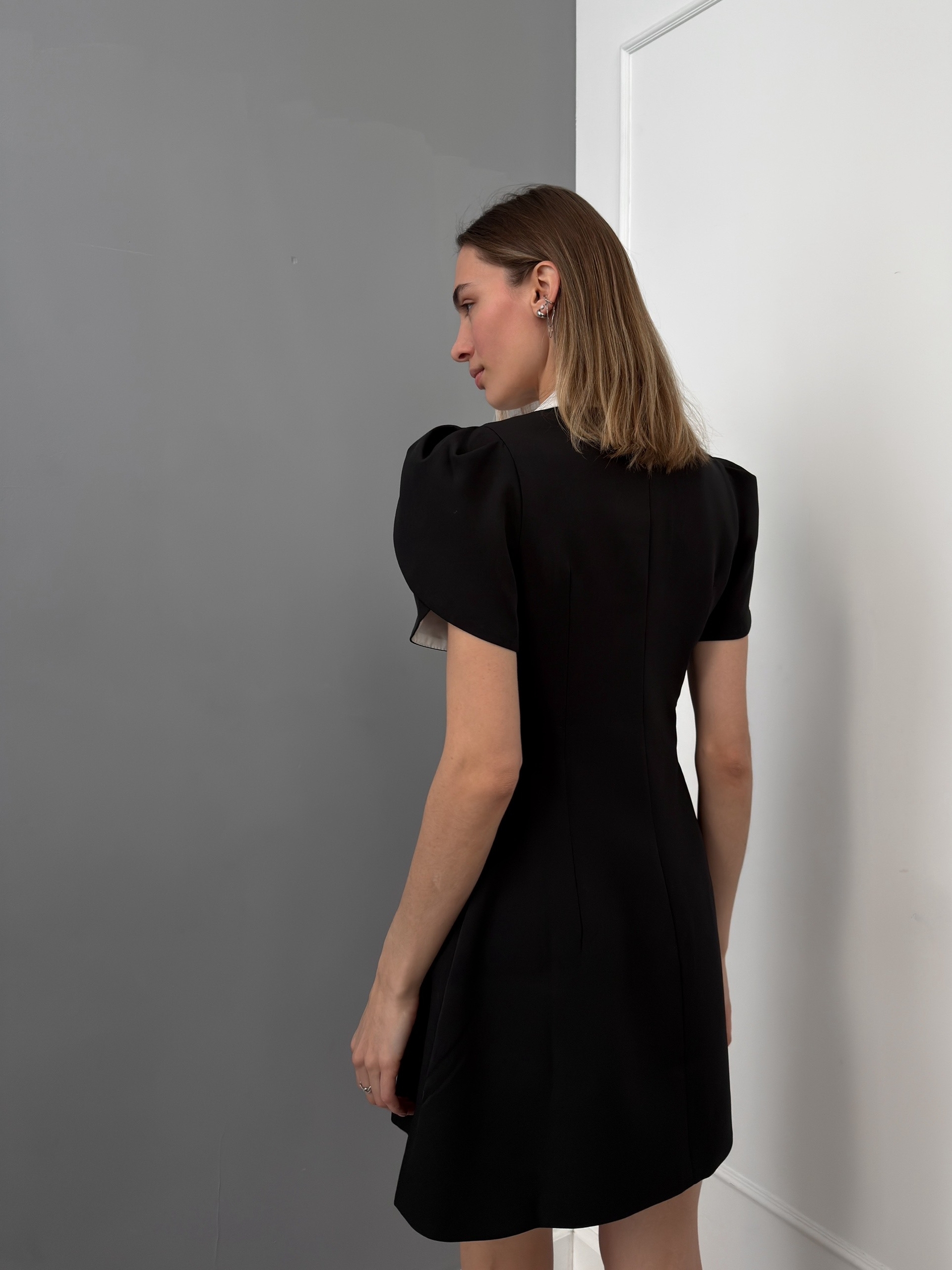 Платье  Miss Diva 25214 на пуговке белый воротник