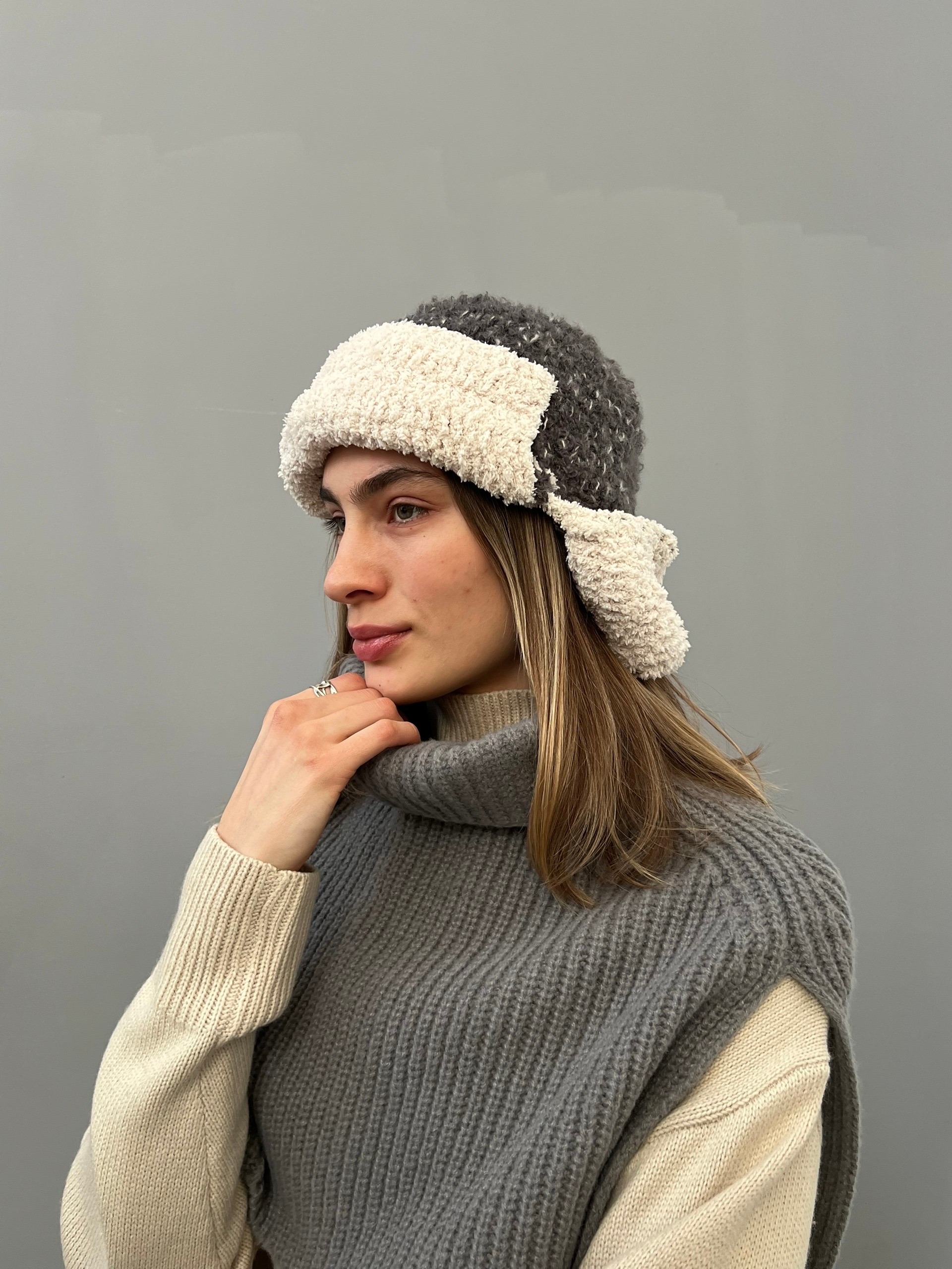 Шапка ушанка крупная вязка двуцветная