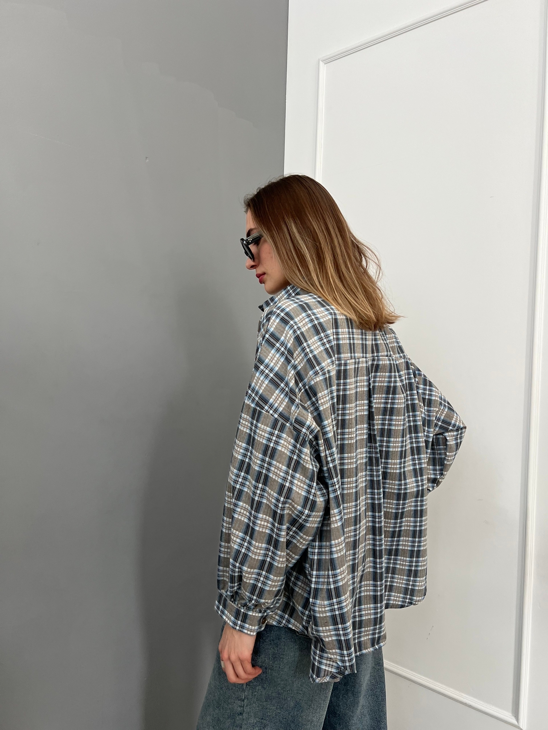 Рубашка LanLan 9227 клетка кармашек на груди